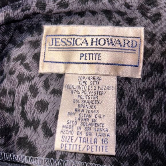Plus size grey leopard print zip up jacket size 16P - Picture 3 of 5